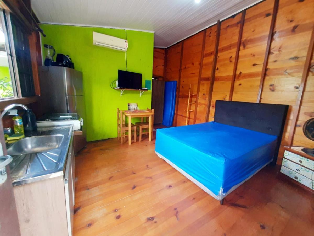 827 Chale Pe Na Areia, Completo Na Praia Do Estaleiro Em Ubatuba - 1 Dormitorio, 1 Banheiro, 1 Vaga De Garagem Buitenkant foto